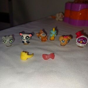 Littlest Pet Shop Colorful Miniature Animal Figures Set Of 6 With 2 Accessories